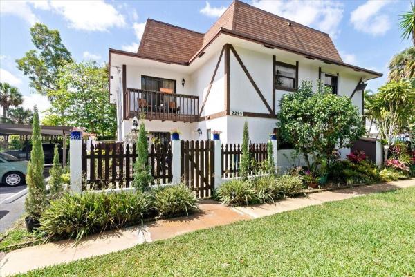 Lena Lane West, 2295 Lena Ln #2295, West Palm Beach, Florida 33415, image 1