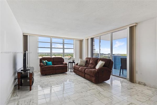 Commodore Plaza Tower, 2750 NE 183rd St #705, Aventura, Florida 33160, image 2