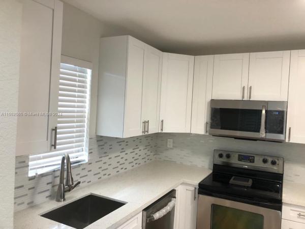 Isle Of Boca Dunes, 9273 SW 8th St #310, Boca Raton, Florida 33428, image 2