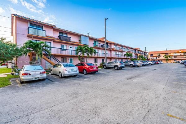 Hialeah Club Villas, 2162 W 60th St #14201, Hialeah, Florida 33016, image 2