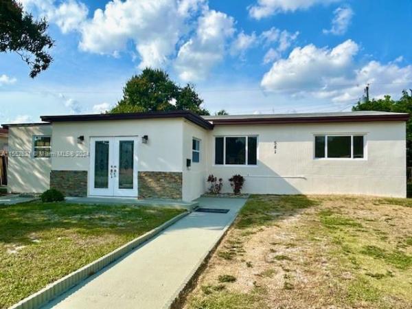 Miami Modern Manors, 581 NW 184th Ter, Miami Gardens, Florida 33169, image 3
