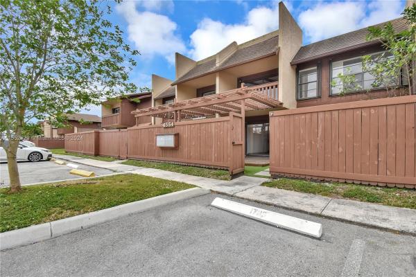 Snapper Village, 6554 SW 114th Pl #F74, Kendall, Florida 33173, image 2