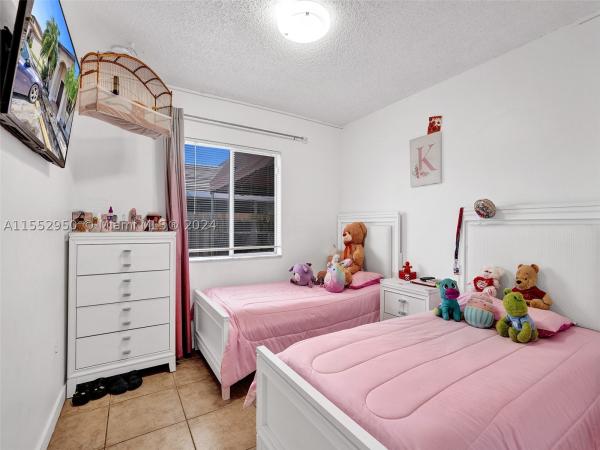 Ibis Villas At Miami Gardens, 18857 NW 85th Ct, Hialeah, Florida 33015, image 3