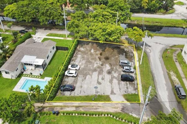 425 Esplanade Dr, Miami Springs, Florida 33166, image 3