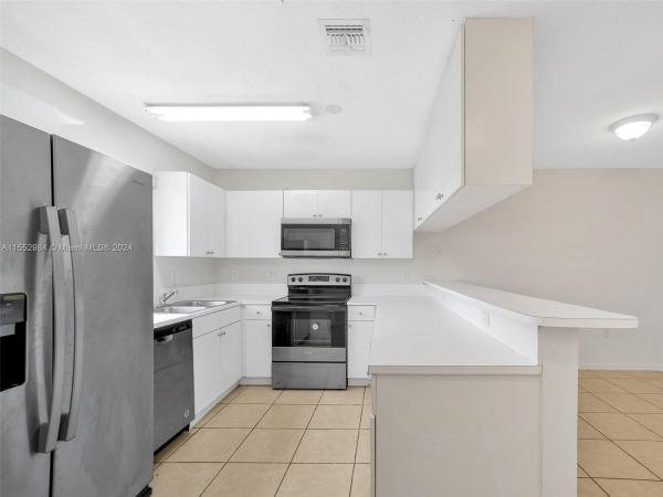 Hollywood Place, 2314 Johnson St #17C, Hollywood, Florida 33020, image 1