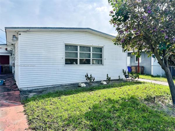 Carver Heights, 216 SW 1st St, Deerfield Beach, Florida 33441, image 2
