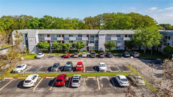 Fairways Of Tamarac, 8205 NW 61st St #B311, Tamarac, Florida 33321, image 1