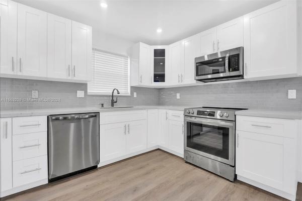 Commonwealth Manor, 611 SW 11th Dr, Deerfield Beach, Florida 33441, image 1