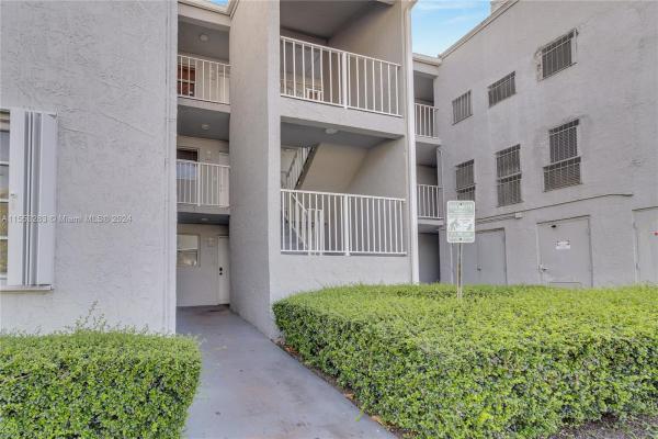 South Lake Villas, 8475 SW 156th Ct #324, Kendall West, Florida 33193, image 3
