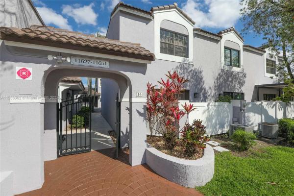 The Provinces Of Pierpointe At Pembroke Lakes, 11645 NW 11th St, Pembroke Pines, Florida 33026, image 2