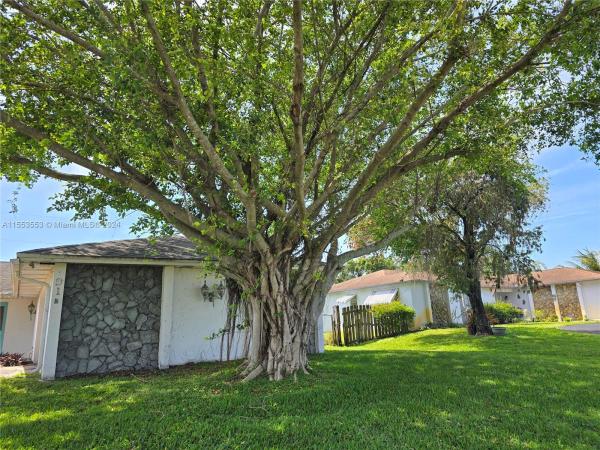 Florida Gardens, 91 W Cypress Rd, Lake Worth Beach, Florida 33467, image 1