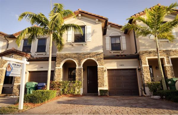 Artesa At Coco Palm Estates, 11420 SW 254th #-, Princeton, Florida 33032, image 2