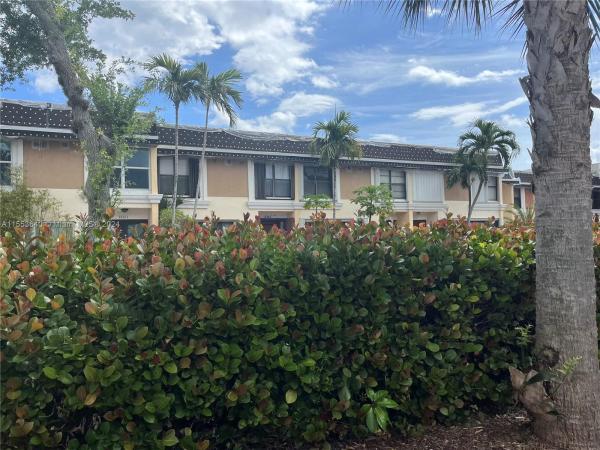 Leeward Point, 16502 NE 27th Pl #31, North Miami Beach, Florida 33160, image 3