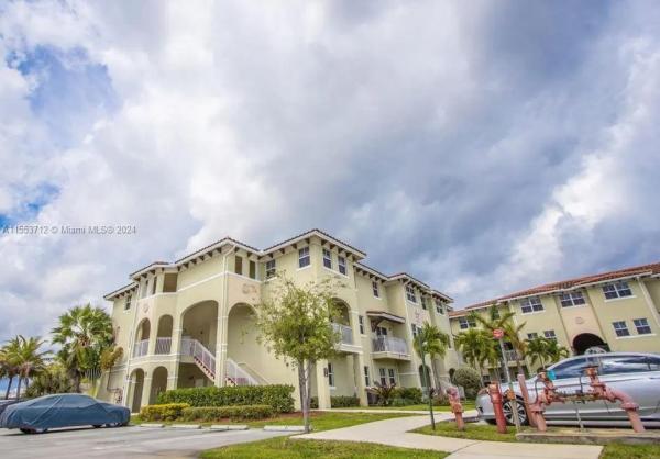 Century Park West, 260 NW 109th Ave #101, Fountainebleau, Florida 33172, image 1