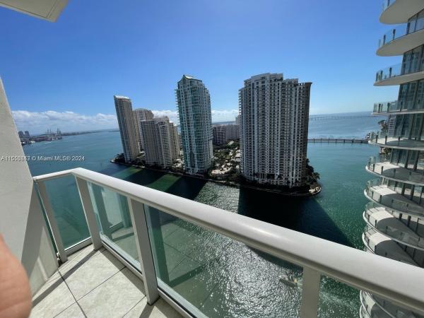 Met 1, 300 S Biscayne Blvd #T-2406, Miami, Florida 33131, image 1