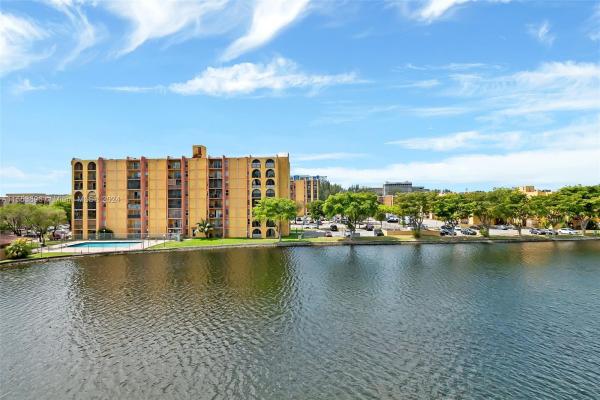 Sunset Villas, 4709 NW 7th St #410-9, Miami, Florida 33126, image 3