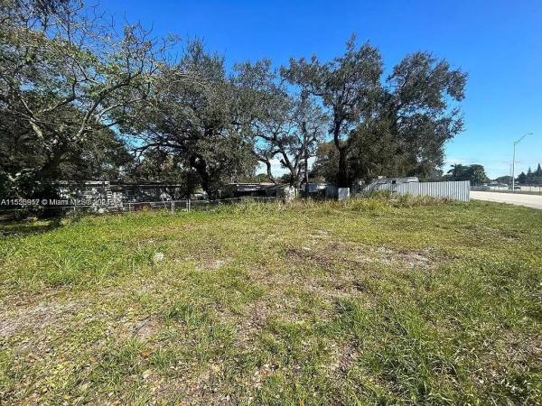 Westwood Manor Estates, 2451 NW 167th St, Miami Gardens, Florida 33056, image 1