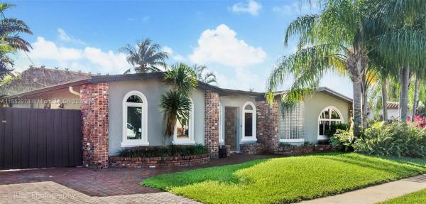 Orangebrook Golf Estates, 117 N 31st Ave, Hollywood, Florida 33021, image 1