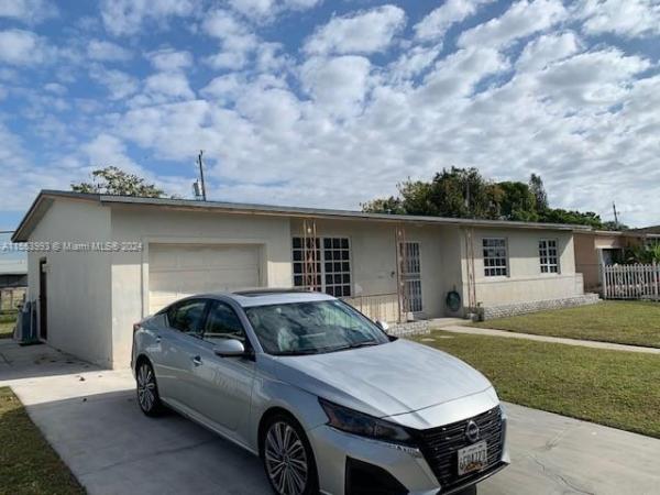 Carol City Gardens, 4021 NW 194th St, Miami Gardens, Florida 33055, image 1
