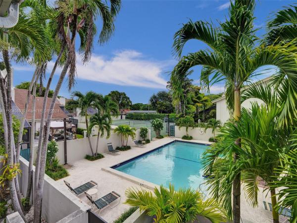 The Banyans Of South Miami, 7065 SW 67th Ave #13, South Miami, Florida 33143, image 1