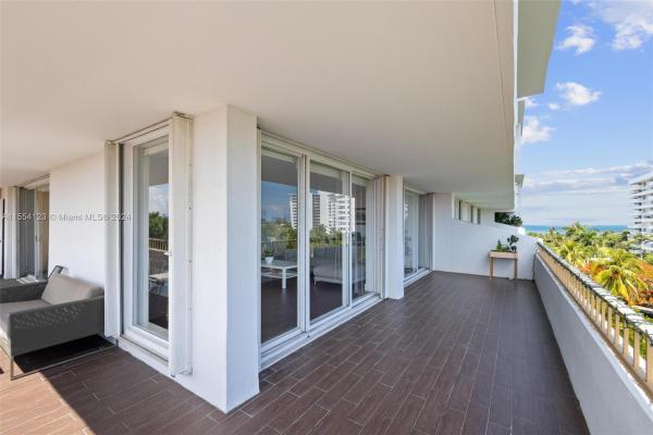 Commodore Club West, 155 Ocean Lane Dr #601, Key Biscayne, Florida 33149, image 2
