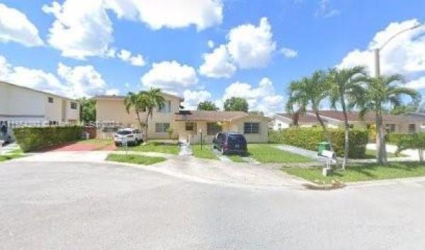 Gables West Villas, 8302 SW 10th St #Unit B Condo#6, Westchester, Florida 33144, image 2
