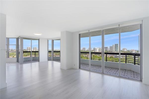 Mystic Pointe Tower 400, 3500 Mystic Pointe Dr #1504, Aventura, Florida 33180, image 3