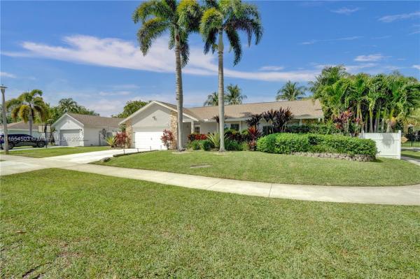 Riverglen East, 783 NW 42nd Way, Deerfield Beach, Florida 33442, image 1
