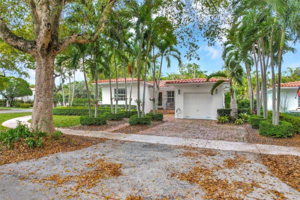 Coral Estates, 1718 Costado St, Coral Gables, Florida 33134, image 3