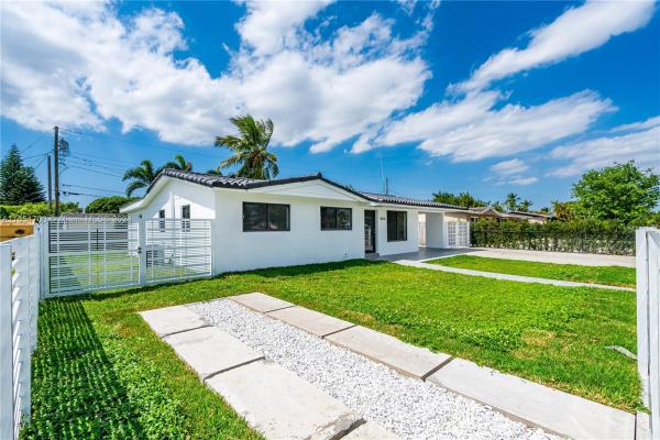 Heftler Homes, 5510 SW 104th Ave, Kendall, Florida 33165, image 3