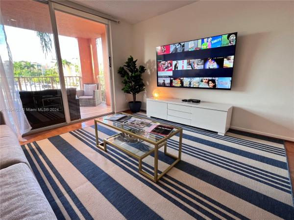 The Yacht Club At Aventura, 19501 E Country Club Dr #9301, Aventura, Florida 33180, image 1