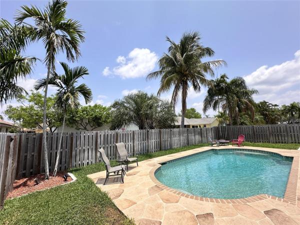 Parkwood Isle, 10101 SW 16th Ct, Davie, Florida 33324, image 3