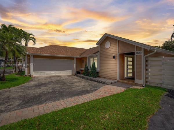 Royal Glen, 13910 SW 103rd Ter, The Hammocks, Florida 33186, image 1