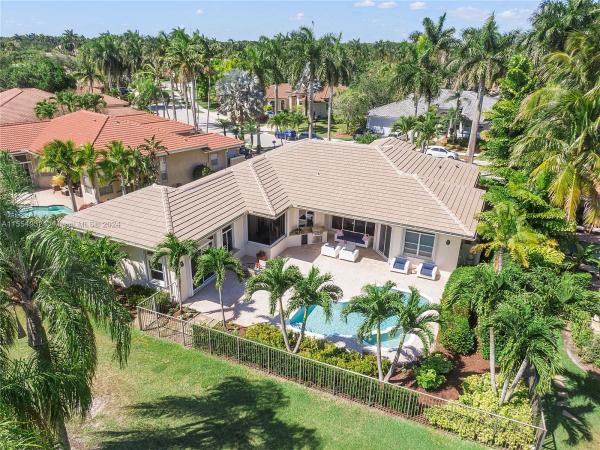 Eagle Run, 2539 Eagle Run Dr, Weston, Florida 33327, image 3