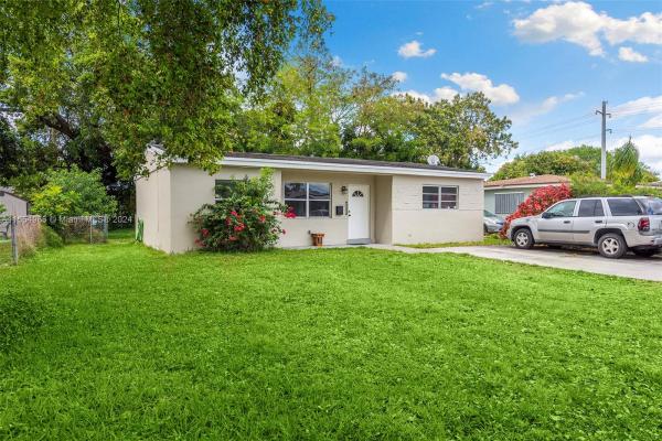 Fleetwood Manor, 6413 Grant Ct, Hollywood, Florida 33024, image 3