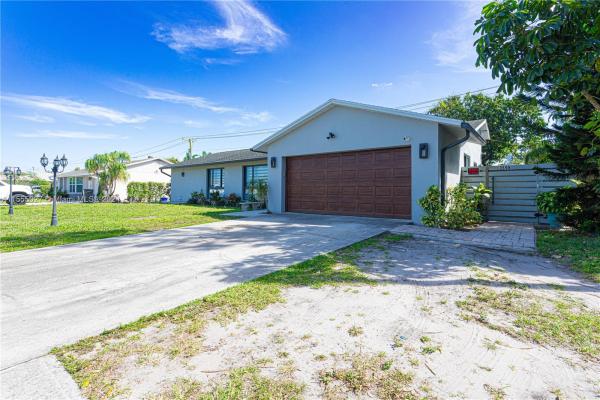 Collinwood Heights, 3598 Victoria Dr, West Palm Beach, Florida 33406, image 3
