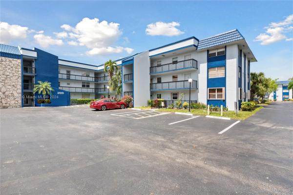 Holiday Springs, 3120 Holiday Springs Blvd #305, Margate, Florida 33063, image 1