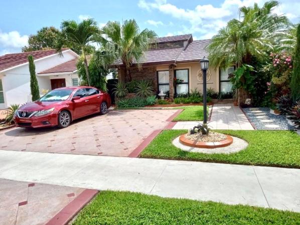 West Gables Estates, 9030 SW 8th Ter, Westchester, Florida 33174, image 3