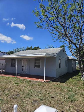 Riviera Beach Heights, 578 W 2nd St, Riviera Beach, Florida 33404, image 1