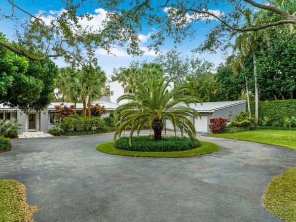 Hammock Lakes, 5450 Banyan Dr, Coral Gables, Florida 33156, image 2
