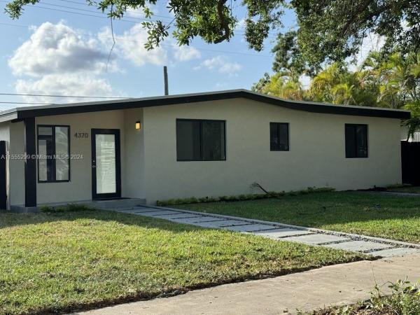 Westwood Lakes Residential, 4370 SW 112th Ave, Westwood Lakes, Florida 33165, image 2