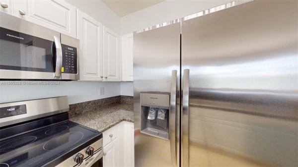 Fiji, 2932 SE 2nd Dr #27, Homestead, Florida 33033, image 1