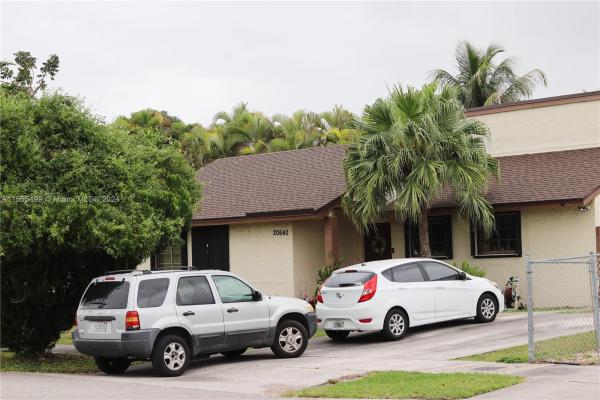 Oak Park, 20640 SW 124th Ct, South Miami Heights, Florida 33177, image 2