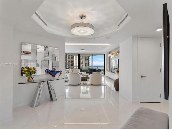Marina Tower, 19500 Turnberry Way #18A, Aventura, Florida 33180, image 2