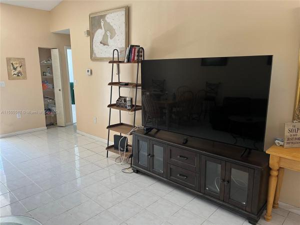 Leslie Patio Homes, Miami Gardens, Florida 33056, image 2