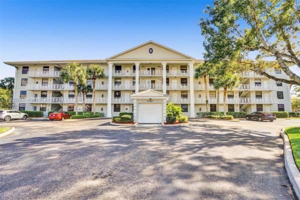 Whitehall 2 Of Pine Island Ridge, 1707 Whitehall Dr #106, Davie, Florida 33324, image 3
