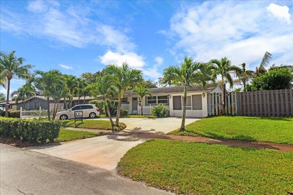 Sunrise Golf Village, 5986 NW 16th St, Sunrise, Florida 33313, image 3