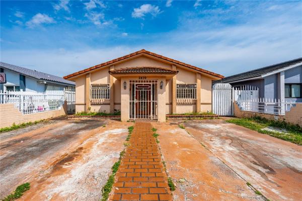 Robles Gardens, 2439 W 70th St, Hialeah, Florida 33016, image 1