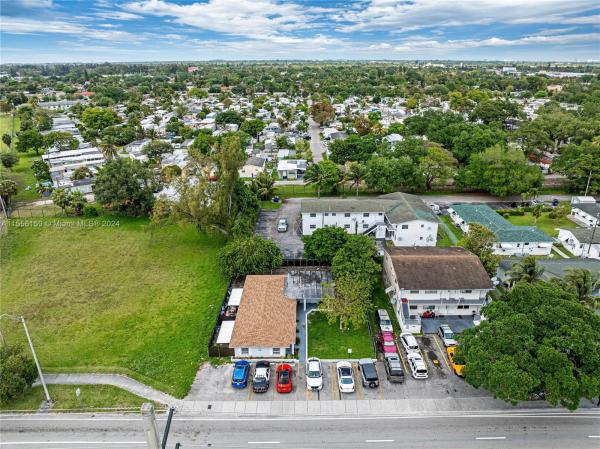Country Gardens, 1049 NW 95th St, Pinewood, Florida 33150, image 3
