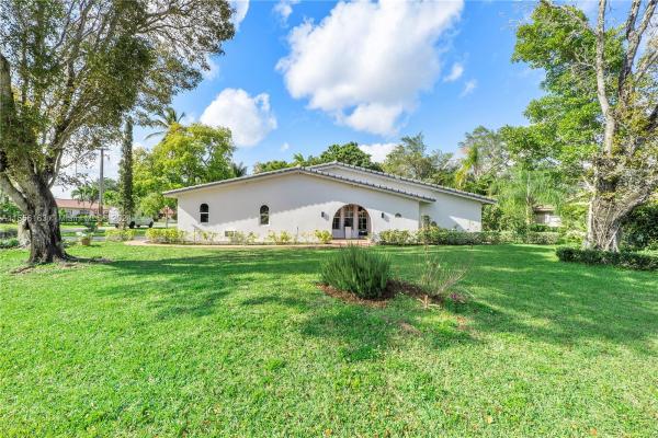 Coral Springs No HOA, 8307 NW 37th St, Coral Springs, Florida 33065, image 1